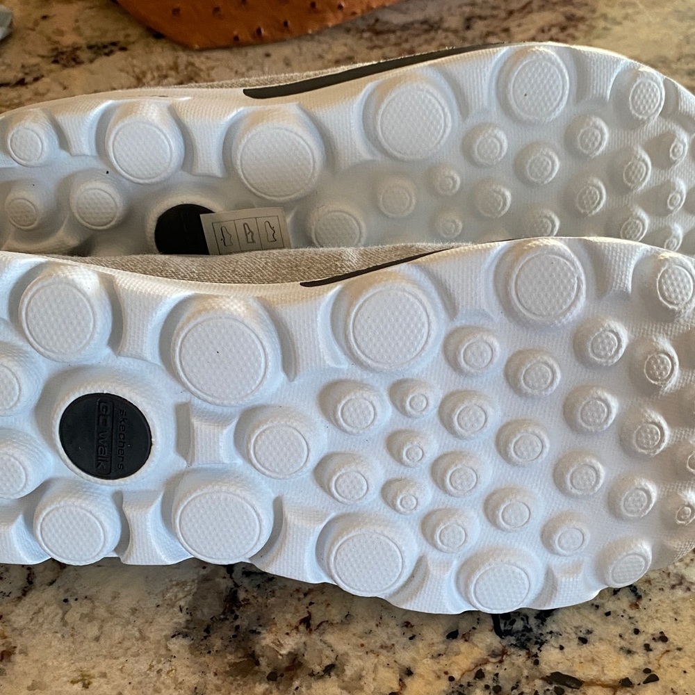 Skechers Go Walk Women's Light Gray Slip-On Sneakers - Picture 3 of 4